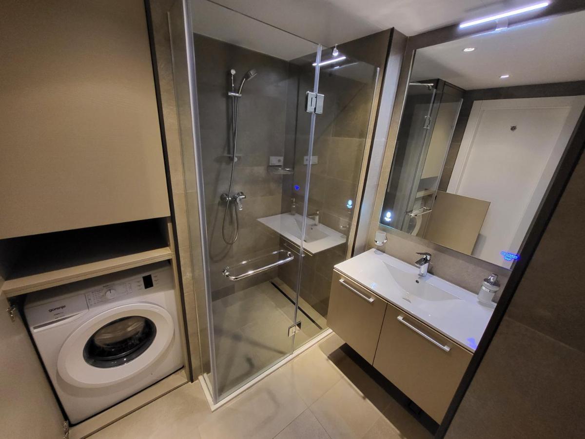 Black Sea Apartments Alliance Palace 바투미 외부 사진
