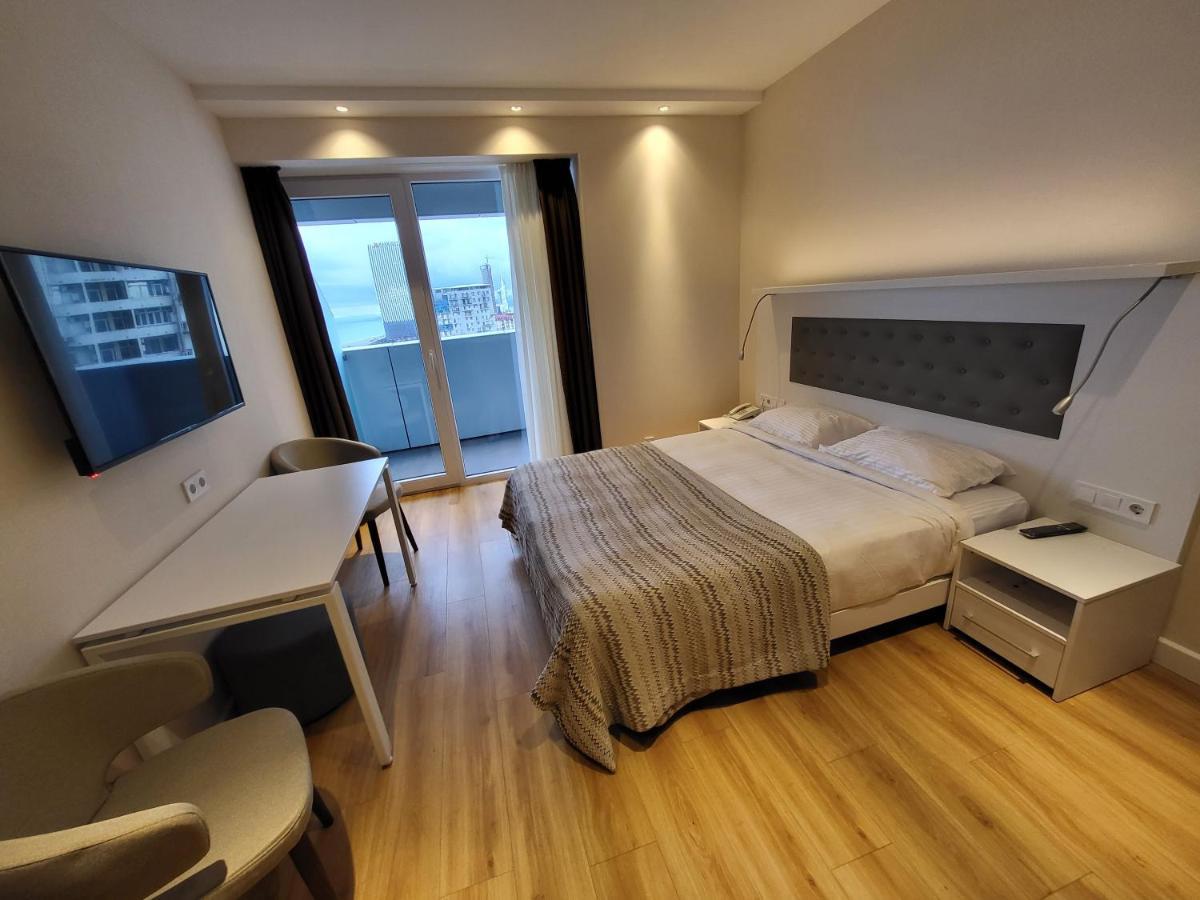 Black Sea Apartments Alliance Palace 바투미 외부 사진