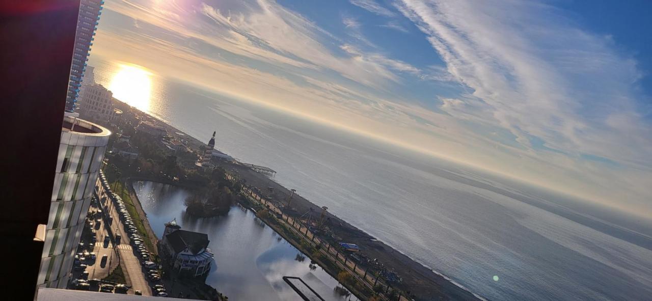 Black Sea Apartments Alliance Palace 바투미 외부 사진