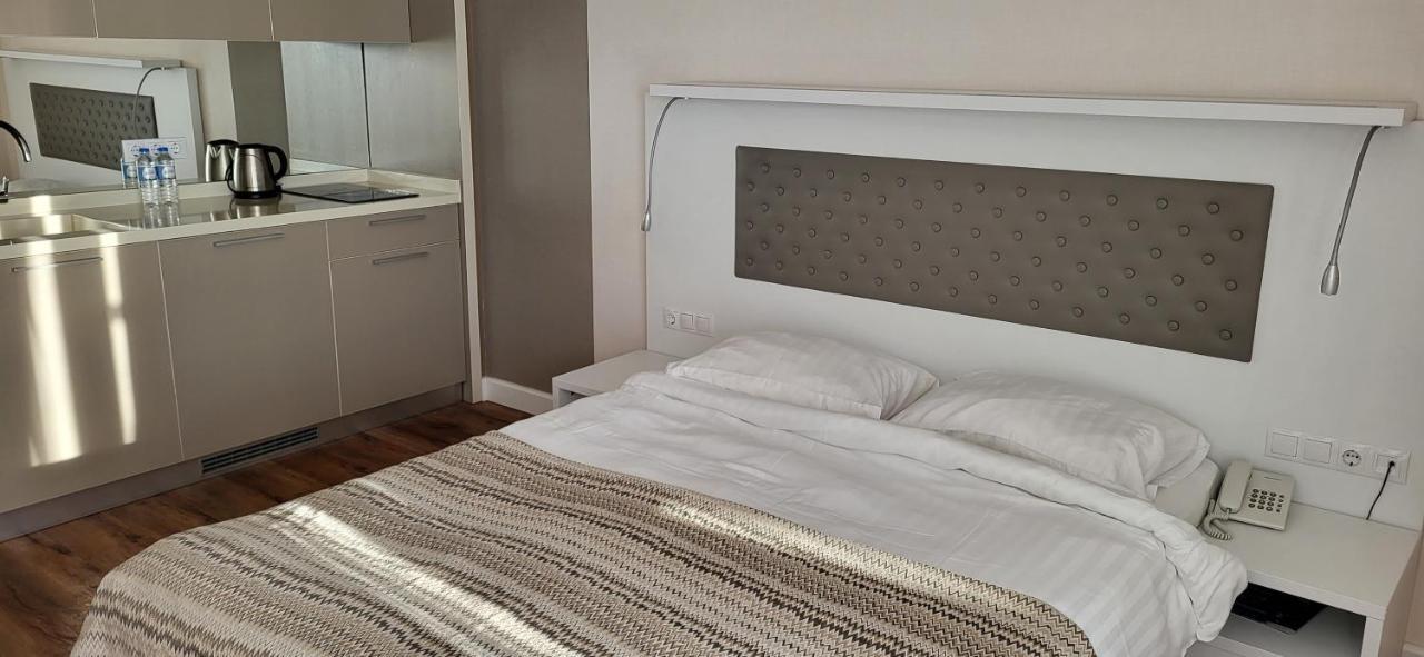 Black Sea Apartments Alliance Palace 바투미 외부 사진