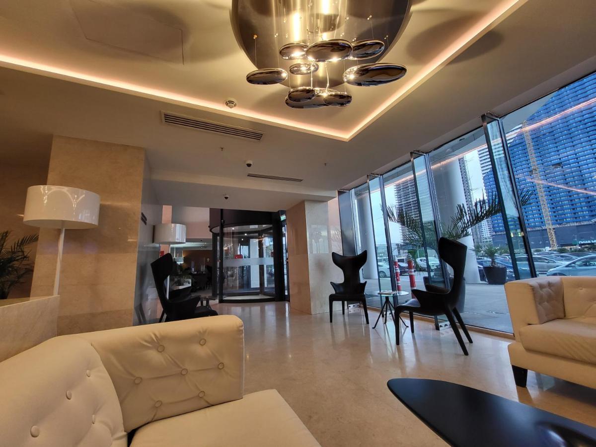 Black Sea Apartments Alliance Palace 바투미 외부 사진