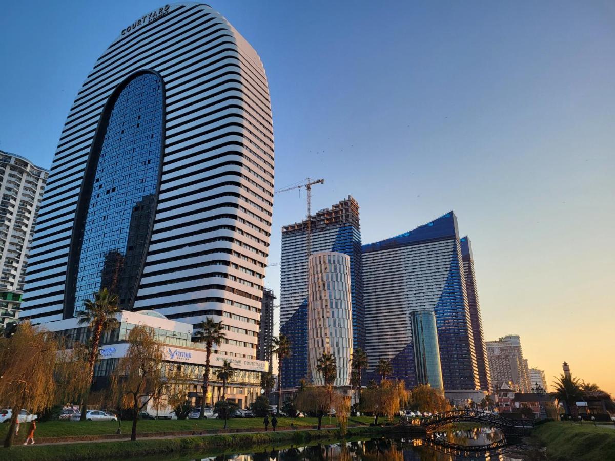 Black Sea Apartments Alliance Palace 바투미 외부 사진