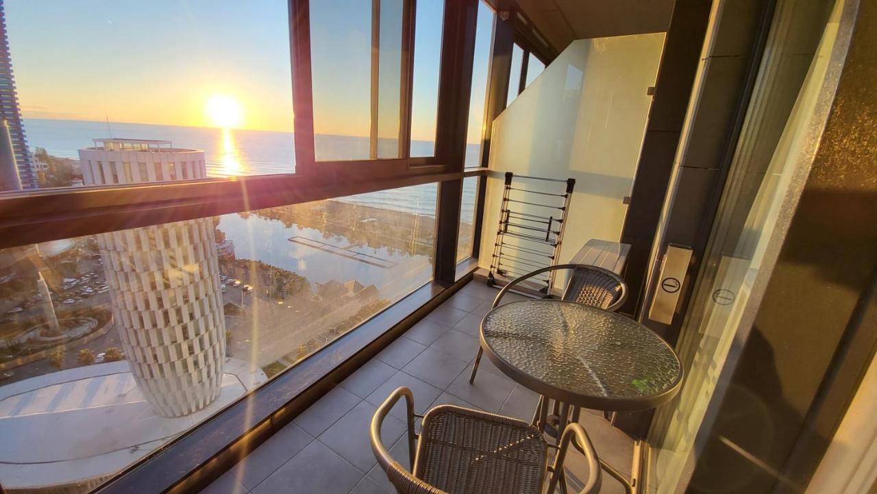 Black Sea Apartments Alliance Palace 바투미 외부 사진