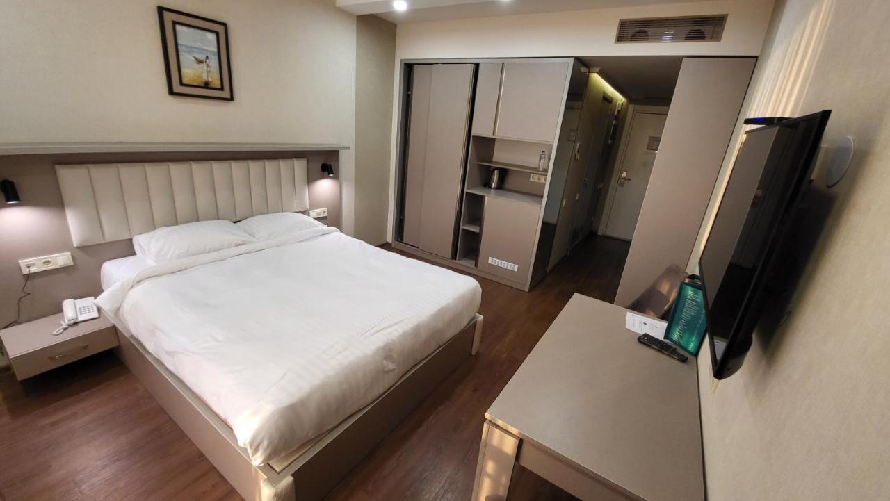 Black Sea Apartments Alliance Palace 바투미 외부 사진